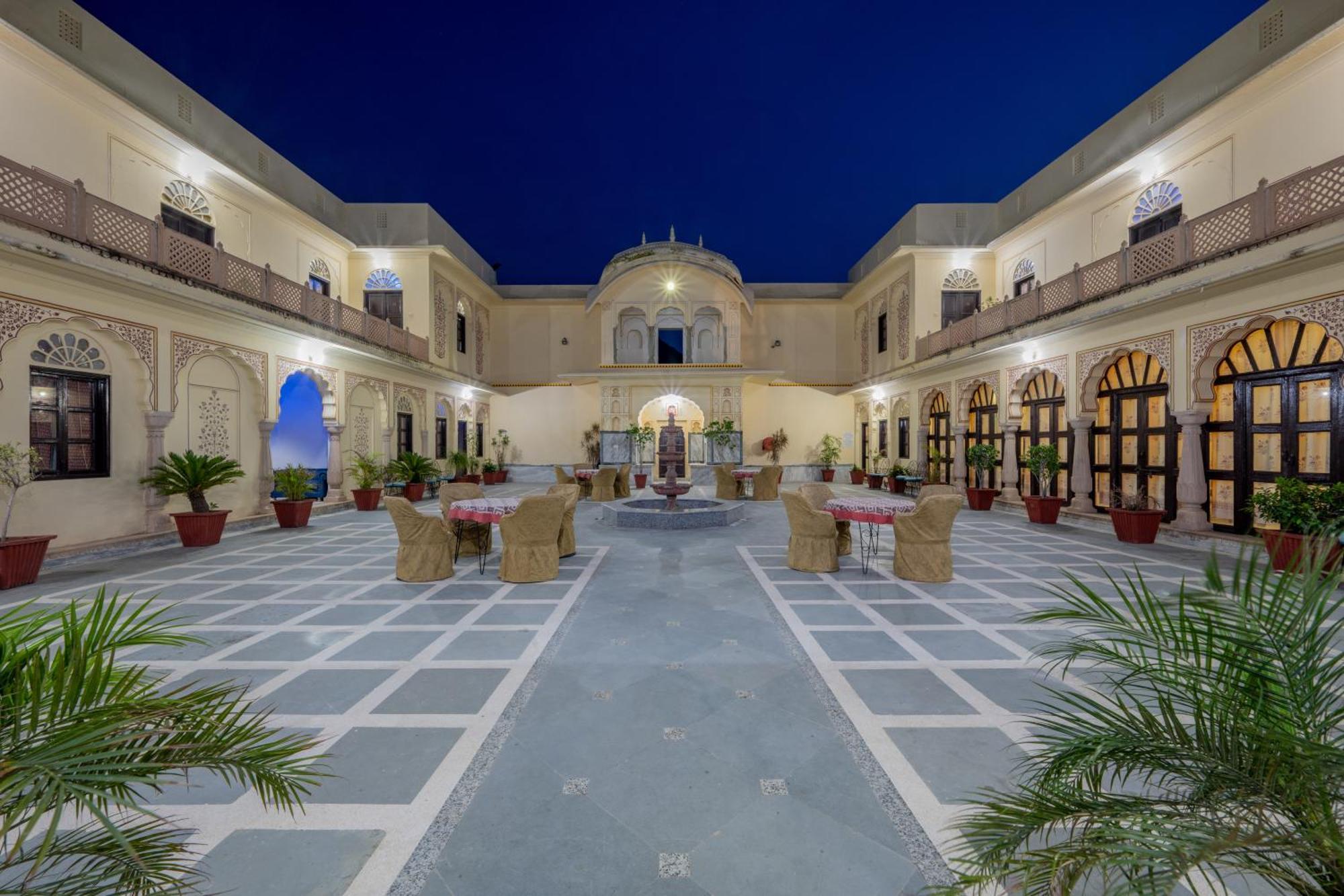 Dhulagarh Heritage Palace Hotel Near Jaipur Banskhoh Exterior photo