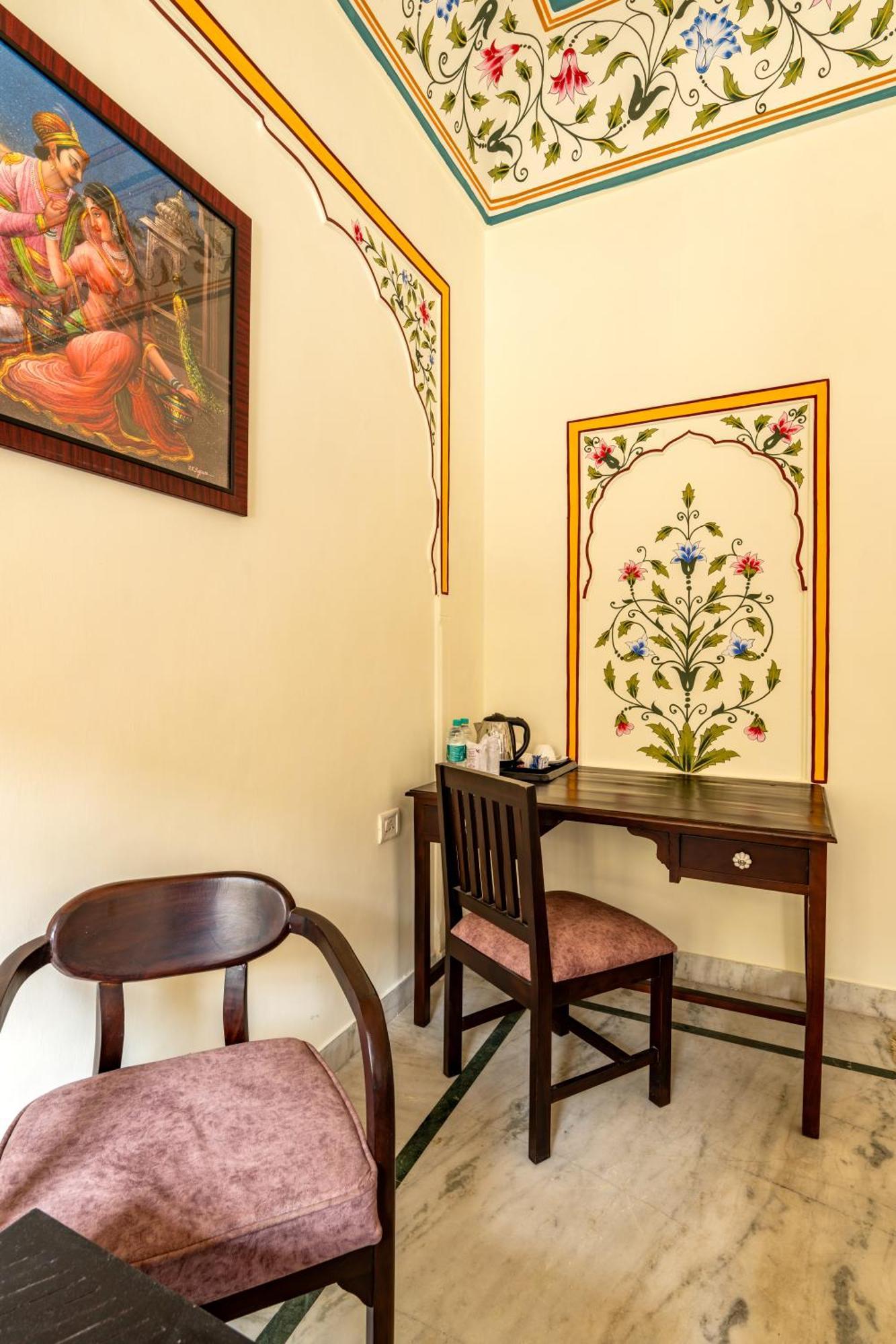 Dhulagarh Heritage Palace Hotel Near Jaipur Banskhoh Exterior photo